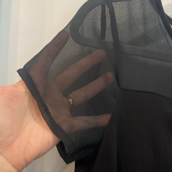 Vince Camuto short sleeve sheer black shirt - Picture 4 of 8